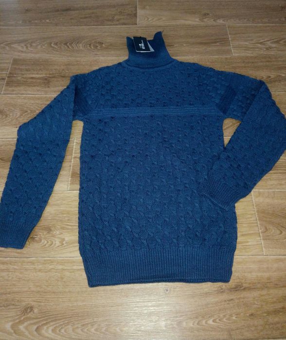 Свитер мужской на стройных парней, подростков