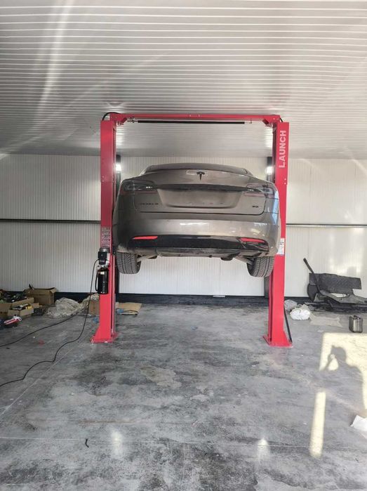 Автомобільний Підіймач  для СТО LAUNCH