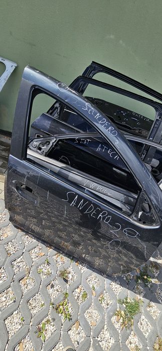 Porta frente direita Dacia Sandero II de 2012 a 2016