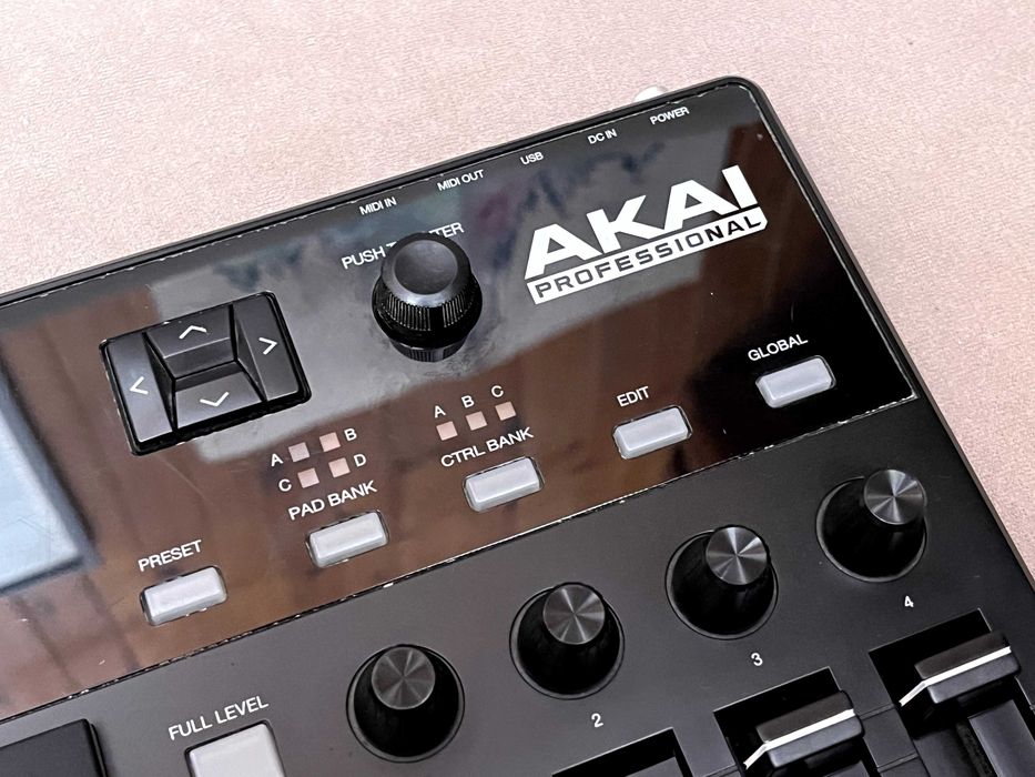 AKAI MPD226 kontroler MIDI pady do Abletona / samplingu
