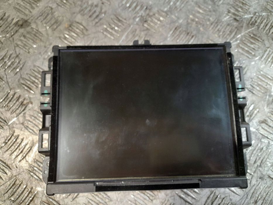 nawigacja wyświetlacz jeep grand cherkoee wk2 10-21