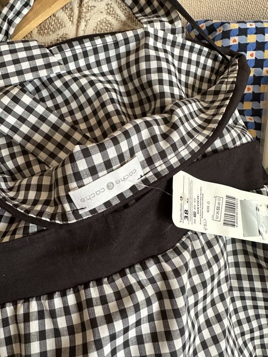 Sukienka w czarno biała kratę