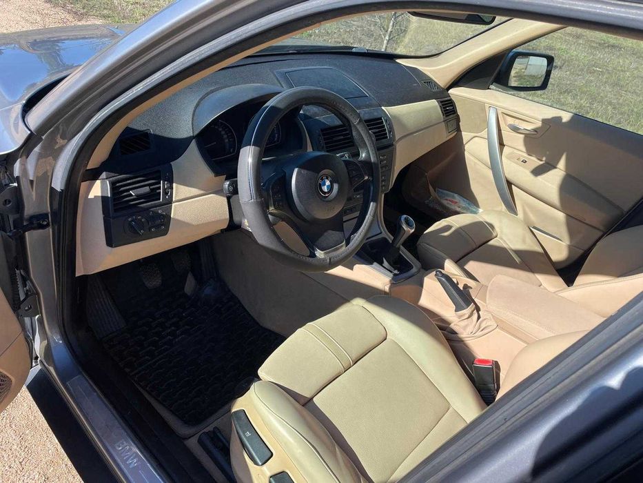 Vendo BMW X3 2.0 em bom estado de conservação