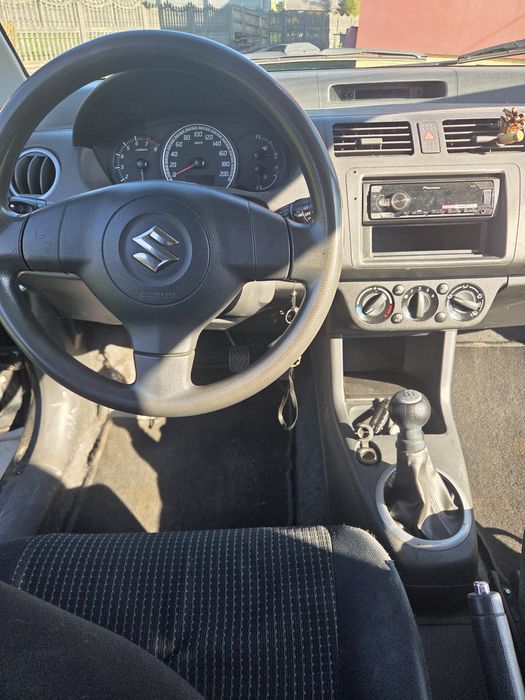 SUZUKI SWIFT 1.3 2006 r
