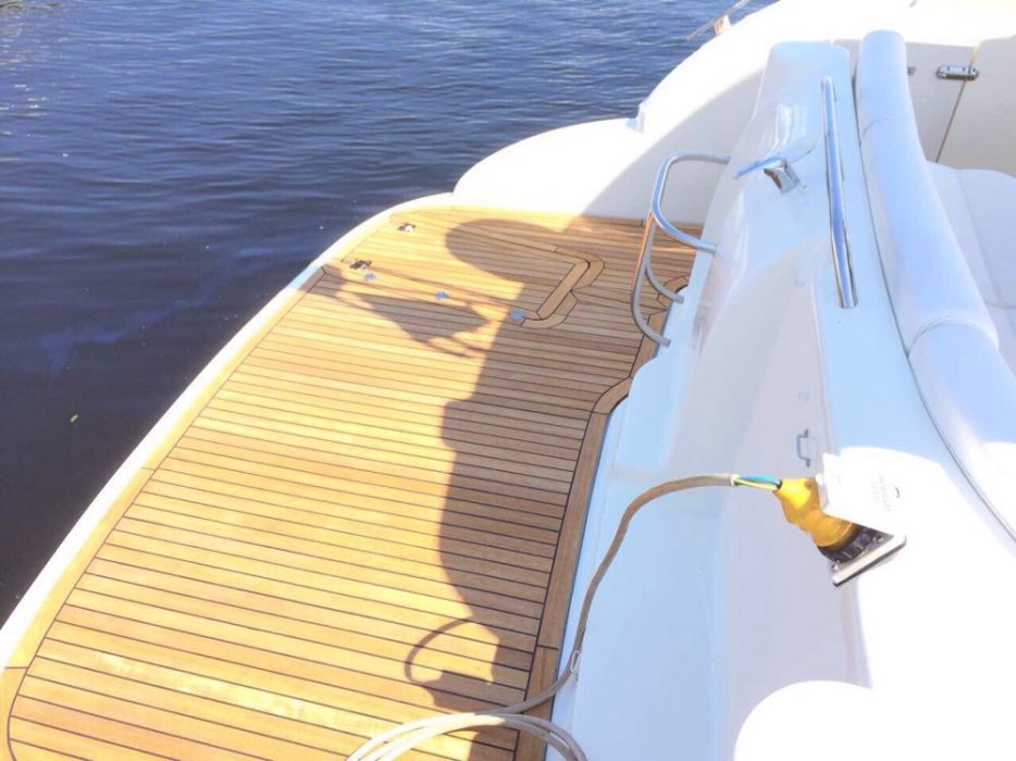 Яхта Atlantis 345 SC