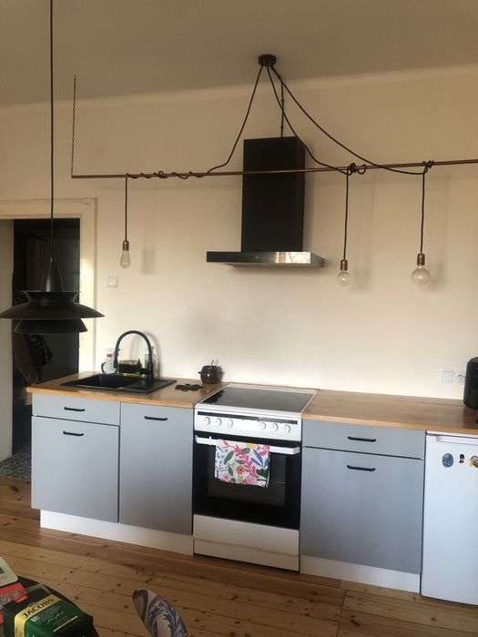 Kuchnia + kuchenka elektryczna + okap + oswietlenie