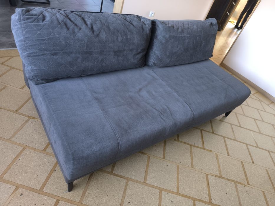 Wersalka rozkładana z pojemnikiem