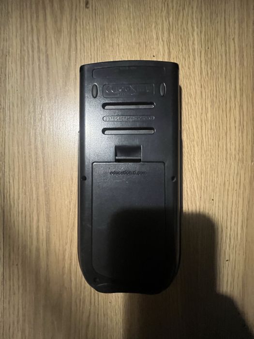 Calculadora Gráfica TEXAS INSTRUMENTS TI-84 Plus