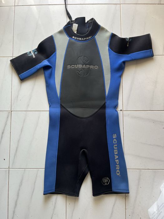 Fato de mergulho de verão