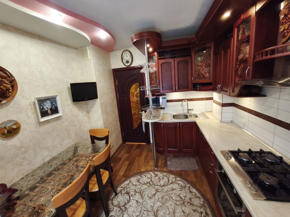 Продам 4 к квартиру вул. ЗСУ біля ринку