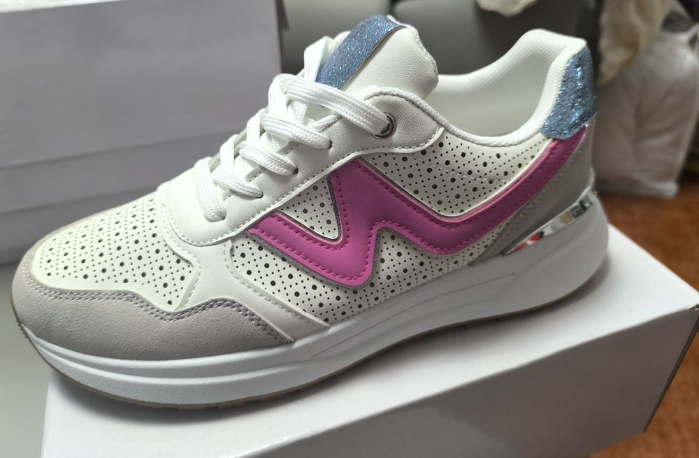 Ténis Novos, tamanho 40