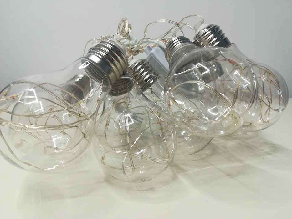 Żarówki LAMPKI LED zasilane sieciowo różne kolory