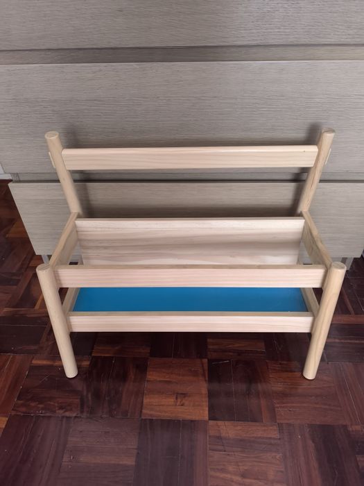 Estante de chão para crianças