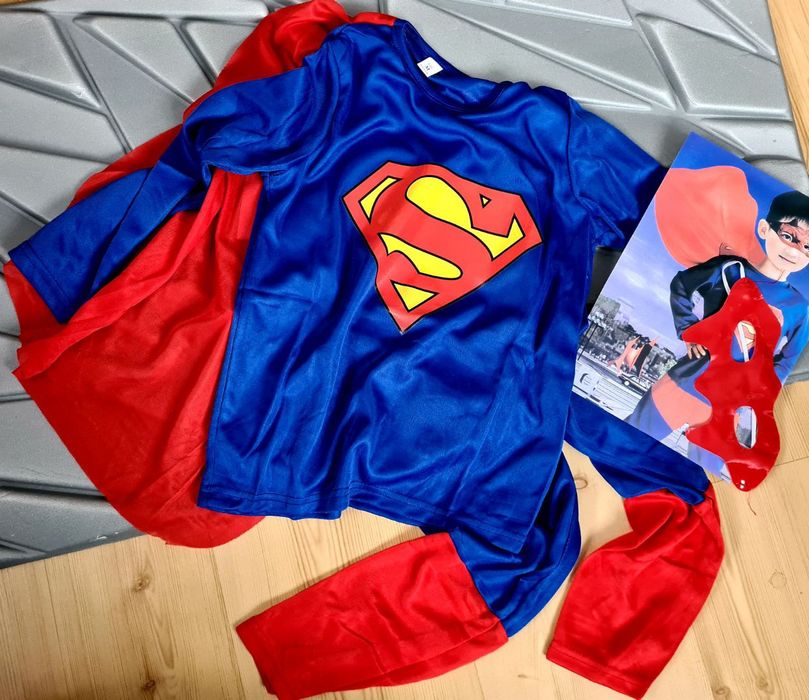L 122-128 przebranie na bal karnawał Superman dla chłopca