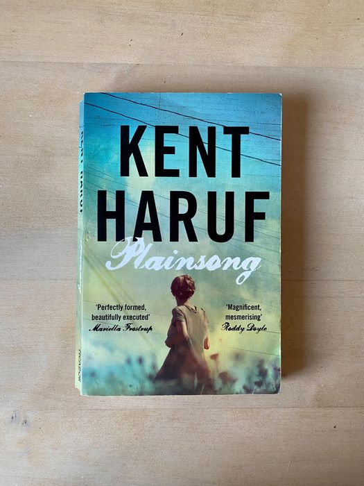 Plainsong Kent Haruf книга англійською
