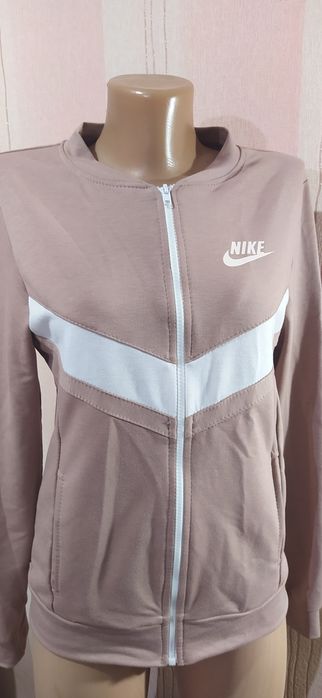 Костюм спортивный женский