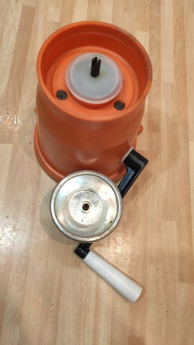 Продам сепаратор ручной