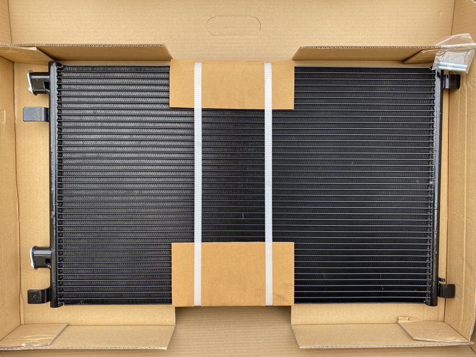 Радіатор кондиціонера Renault Megane 2 scenic 2