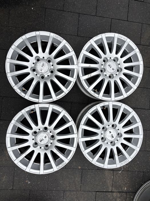 Felgi aluminiowe 5x112 R15 6.5J Et 47 Otw 57.1 Nr B26