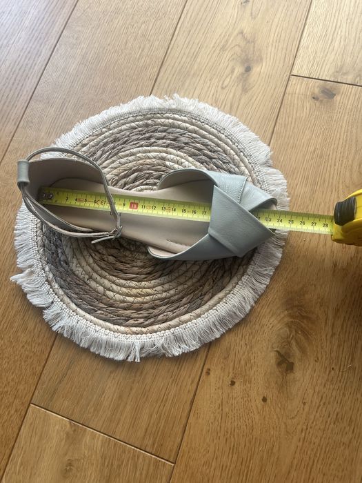 Skórzane buty Lasocki 36