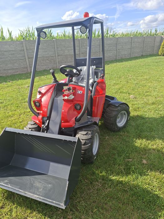 DM-140 Ładowarka kołowa 20 kW 350 kg LCD hydraulika 40 l/min