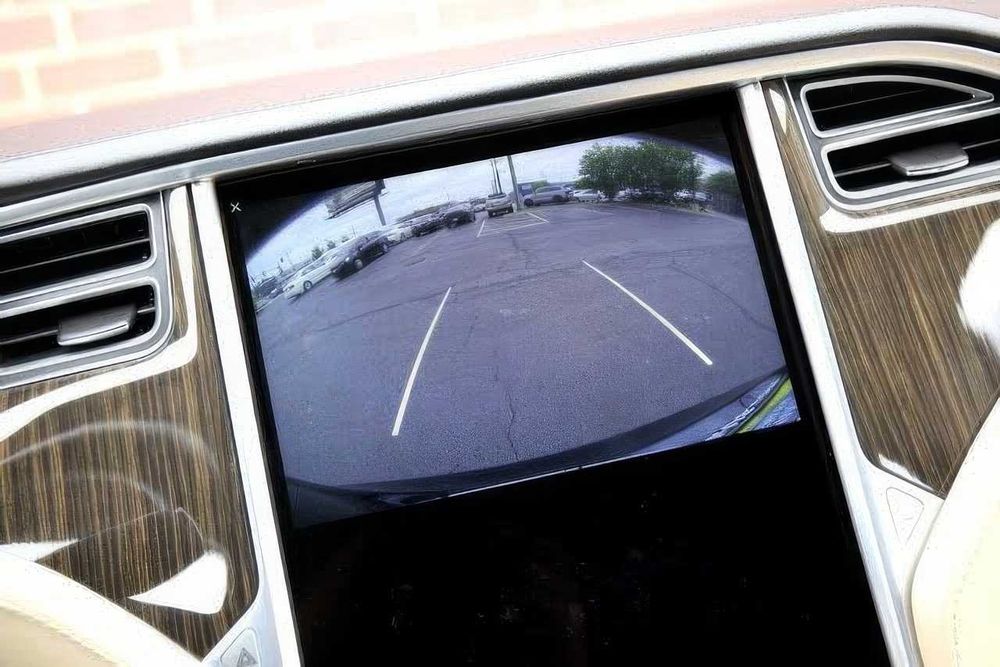 Tesla Model S      2014