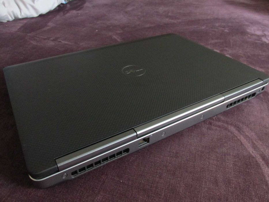 ІГРОВИЙ Великий ТОП Ноутбук 17.3"/ i7-8 ядр по 3.8Ghz!+nVidia 4Gb+16Gb