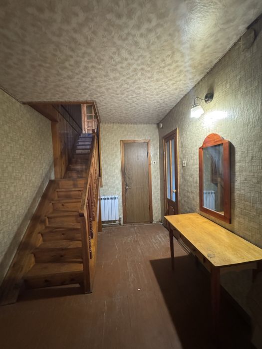 Продам двоповерховий будинок