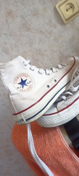 Обувь женская конверсы