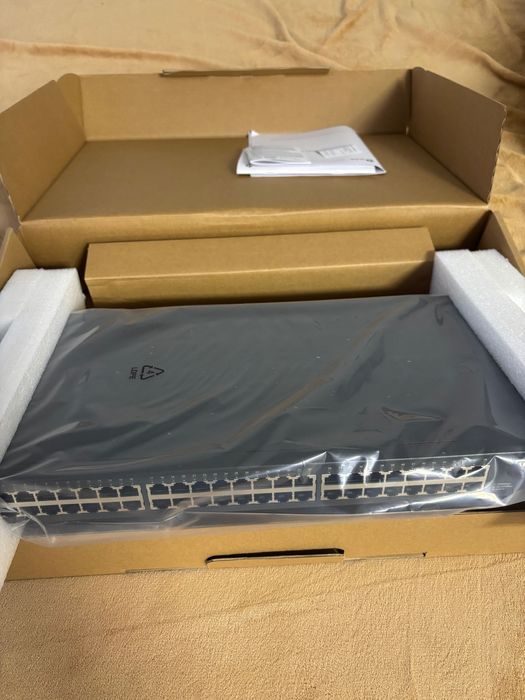 Гігабітний комутатор TP-Link TL-SG1048 на 48 портів