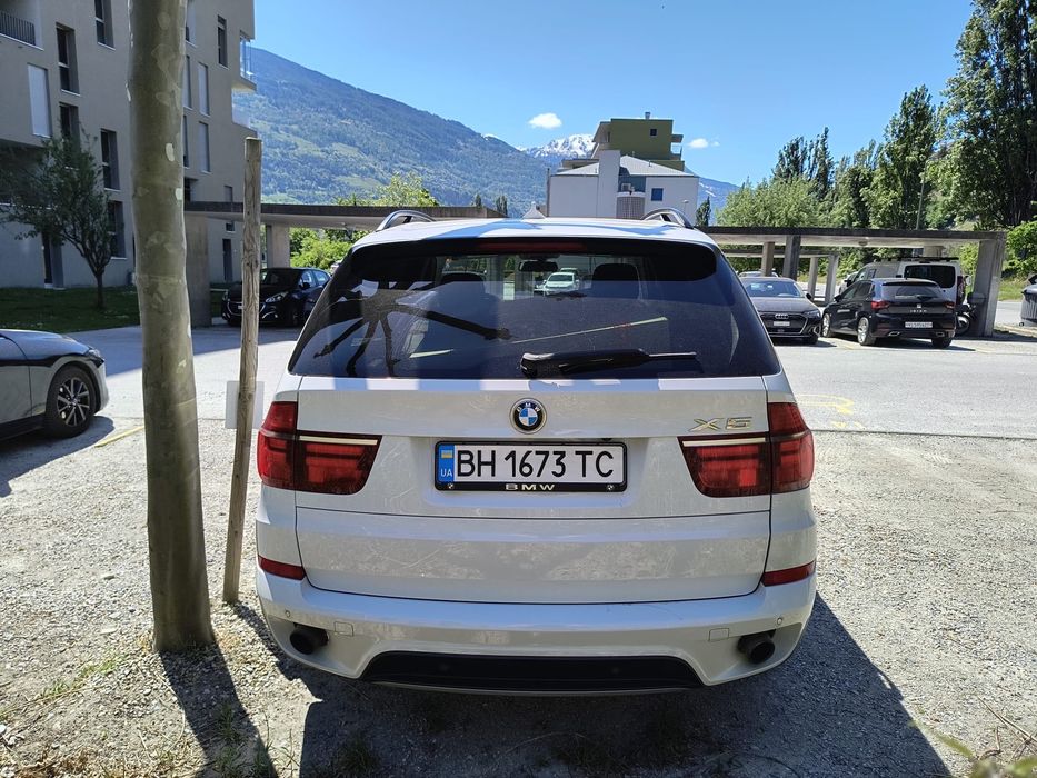 Продам BMW X5 в гарному стані без пробігу по Україні