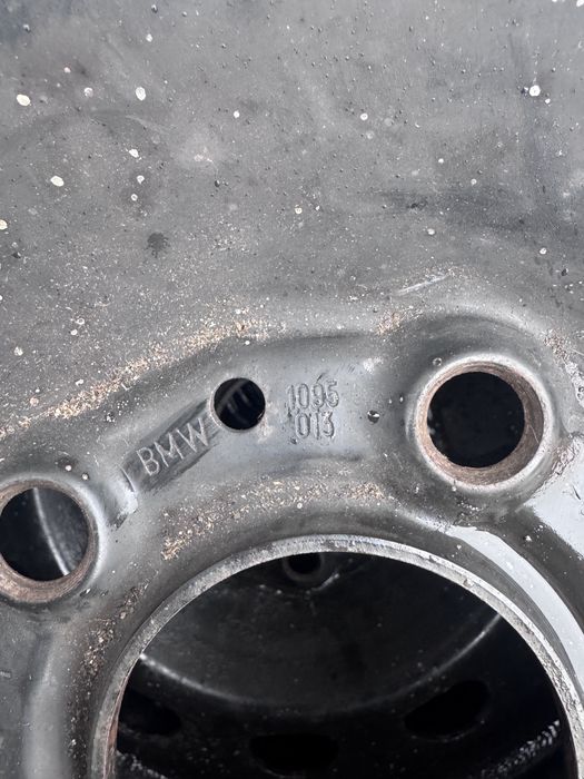 Комплект зимової гуми з дисками R/16