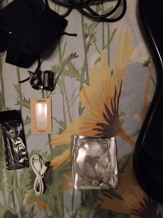 Электрогитара Donner dst-100