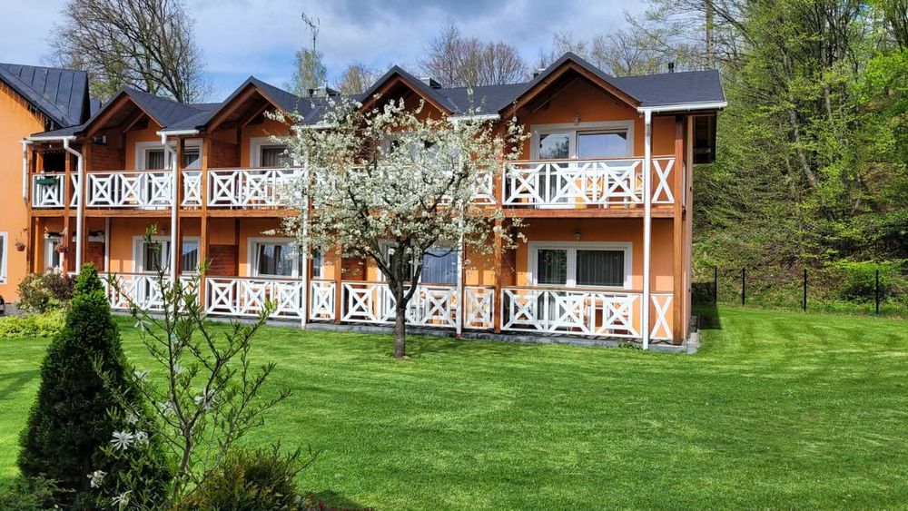 Pokoje apartamenty  USTROŃ oferta dla firm, grup, par ,rodzin.