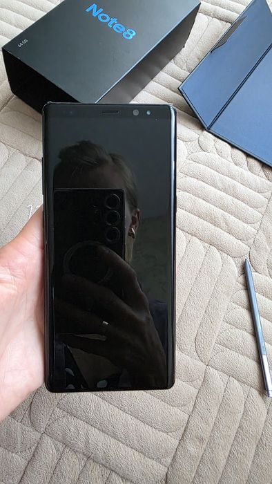 Телефон Samsung Galaxy Note 8