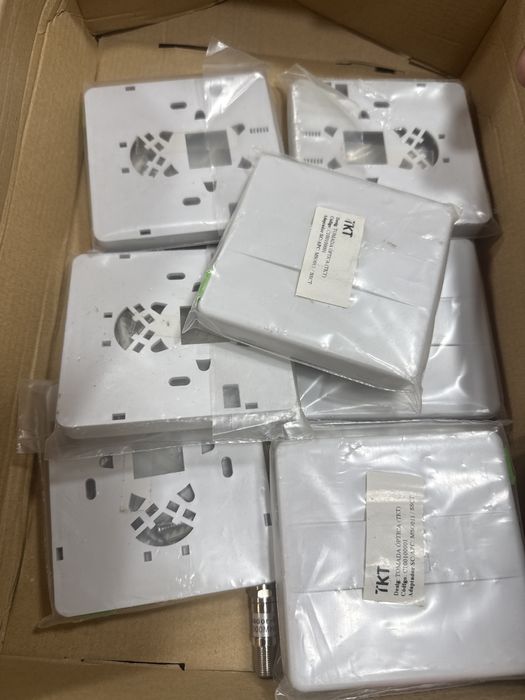 Tomada de fibra otica completa TKT