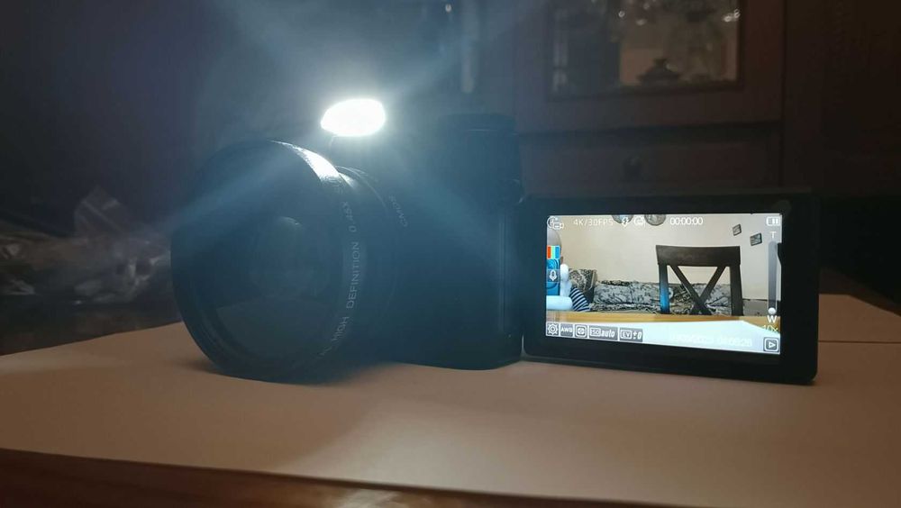 Digital camera 4k абсолютно новий
