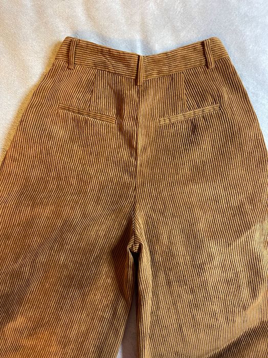 карамельні вельветові штани Only