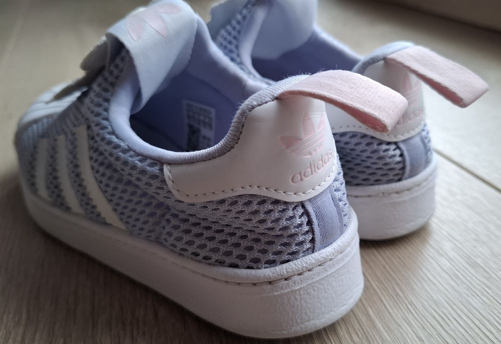 wyjątkowe adidasy dziewczęce