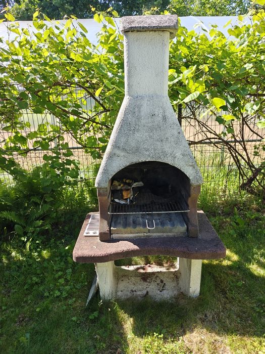 Grill ogrodowy betonowy
