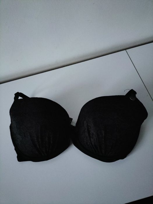 Бюстгальтер Ann Summers размер 85E