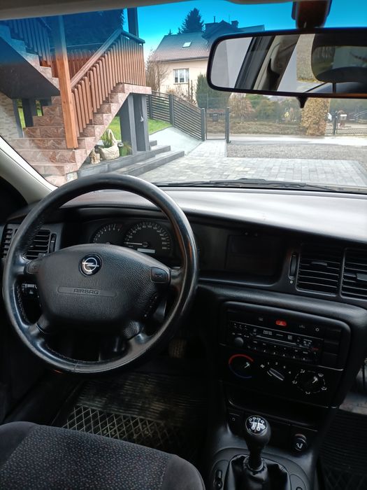 Opel Vectra B 1.6 benzyna gaz klima elektryka