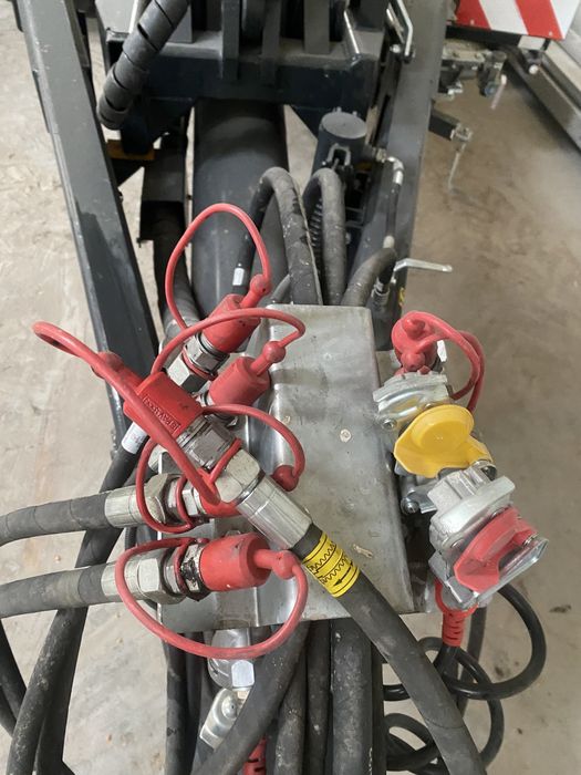 Reboque porta-contentores/caixas com sistema de gancho - Pronar T285