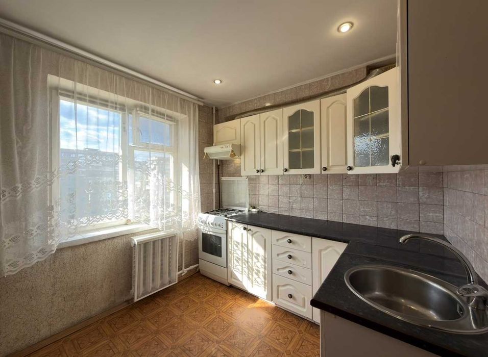 ПРОДАЖ 2 КІМНАТНОЇ КВАРТИРИ |Оболонський проспект 10,м.Оболонь 1хв пішки