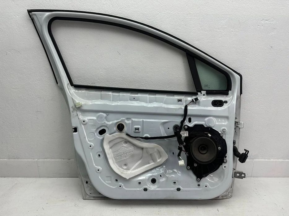 Porta Frente / Trás Direita / Esquerda - Renault Clio IV (2016)