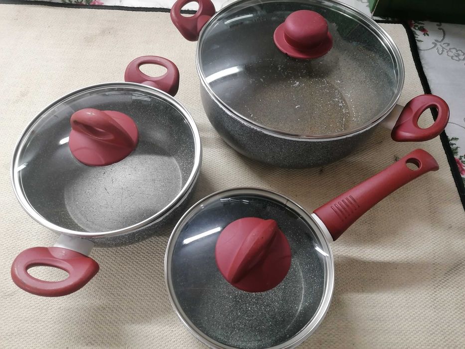 Tacho grande + panela media e tachinho pequeno, tudo por 10€