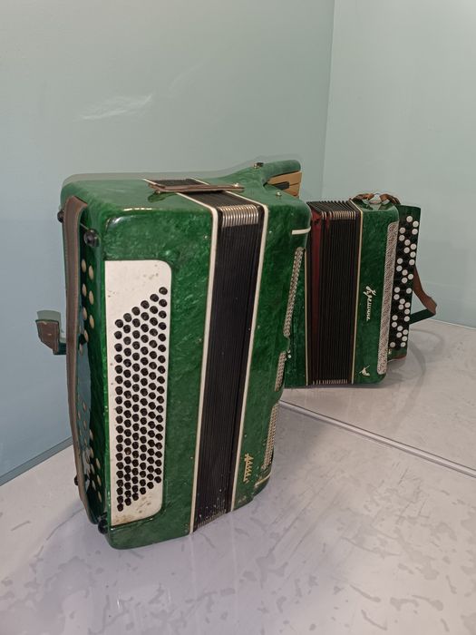 Продам аккардеон