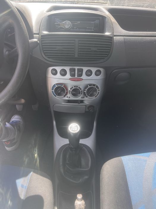 Vendo Fiat Punto - 2004 (Diesel)