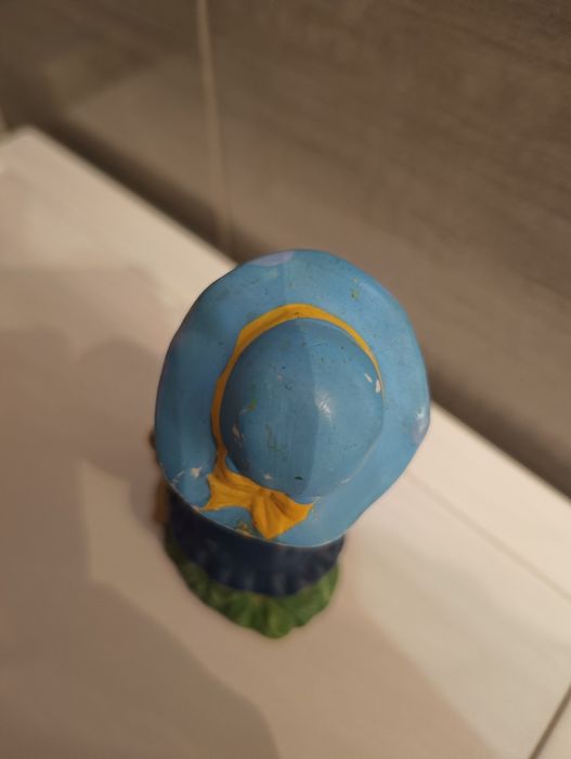 Dziewczynka porcelanowa