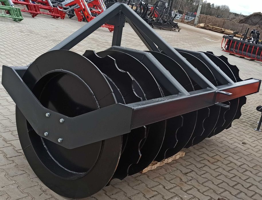 Wał do ugniatania pryzm METAL-TECHNIK